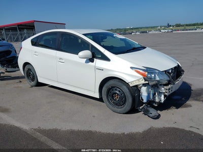TOYOTA PRIUS 2015
