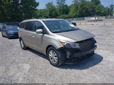 KIA SEDONA 2015