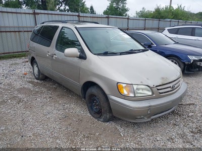 TOYOTA SIENNA 2002