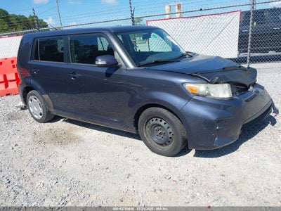 SCION XB 2011