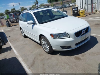 VOLVO V50 2011