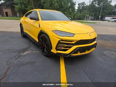 LAMBORGHINI URUS 2019