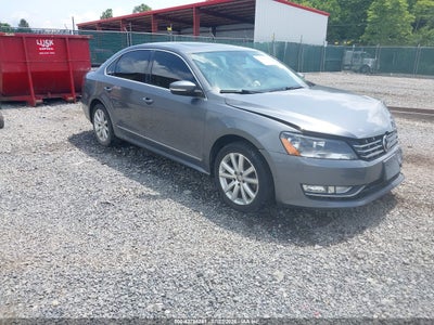 VOLKSWAGEN PASSAT 2013