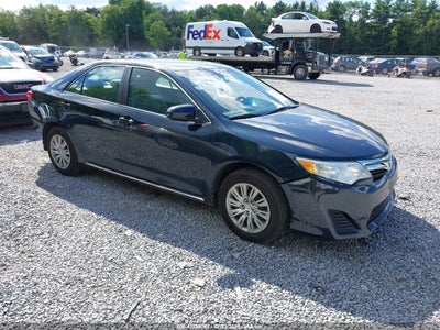 TOYOTA CAMRY 2014
