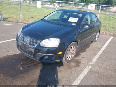 VOLKSWAGEN JETTA 2010