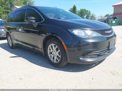 CHRYSLER PACIFICA 2017