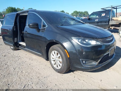 CHRYSLER PACIFICA 2018