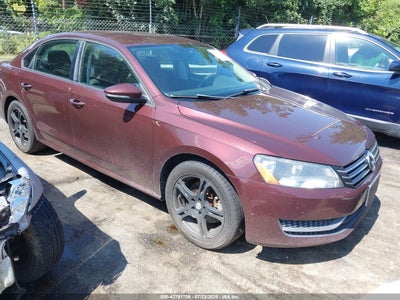 VOLKSWAGEN PASSAT 2012