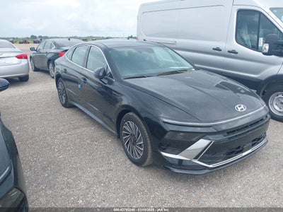 HYUNDAI SONATA HYBRID 2025