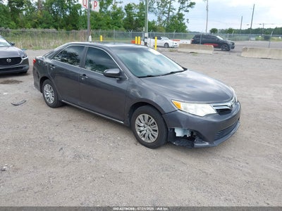 TOYOTA CAMRY 2014