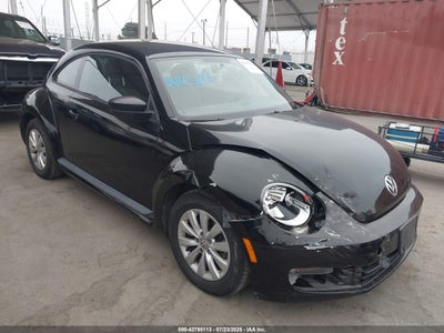 VOLKSWAGEN BEETLE 2013