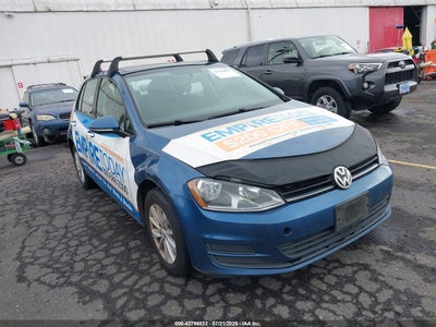 VOLKSWAGEN GOLF 2016