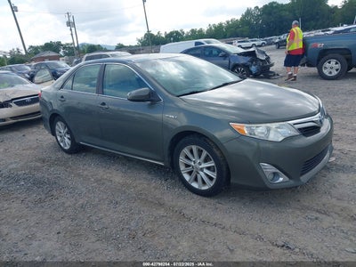 TOYOTA CAMRY HYBRID 2013