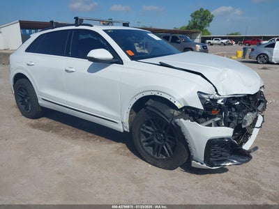AUDI Q8 2025