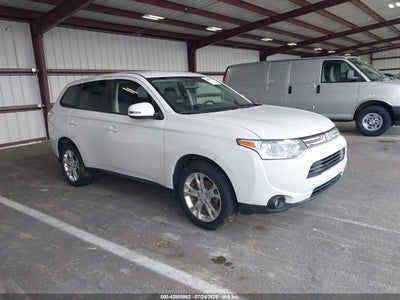 MITSUBISHI OUTLANDER 2014