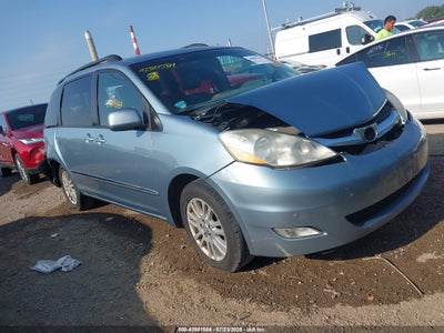 TOYOTA SIENNA 2009