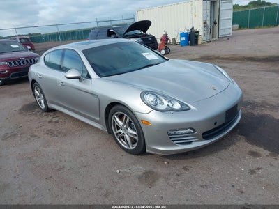 PORSCHE PANAMERA 2011