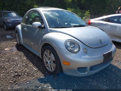 VOLKSWAGEN NEW BEETLE 2002