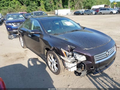 NISSAN MAXIMA 2014