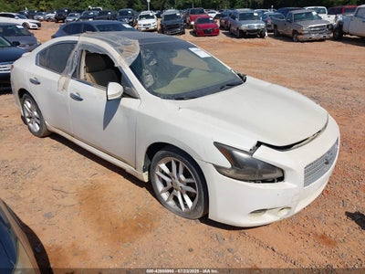 NISSAN MAXIMA 2009