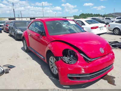 VOLKSWAGEN BEETLE 2014