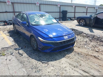 HYUNDAI ELANTRA 2024