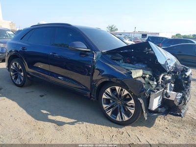 AUDI Q8 2024