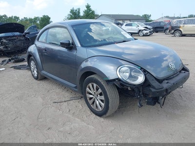 VOLKSWAGEN BEETLE 2013