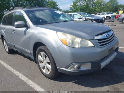 SUBARU OUTBACK 2011