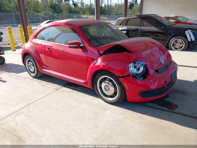 VOLKSWAGEN BEETLE 2012