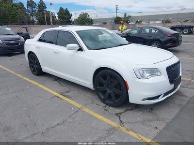 CHRYSLER 300 2016