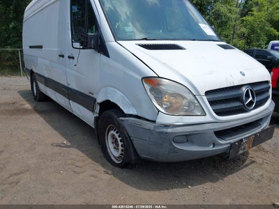 MERCEDES-BENZ SPRINTER 2500 2011
