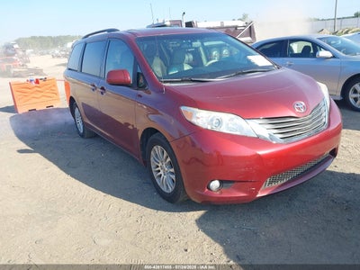 TOYOTA SIENNA 2014