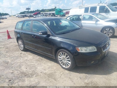VOLVO V50 2011