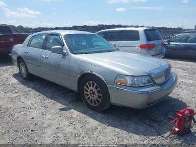 LINCOLN TOWN CAR 2006