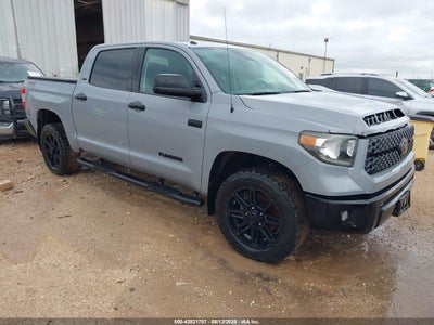 TOYOTA TUNDRA 2018
