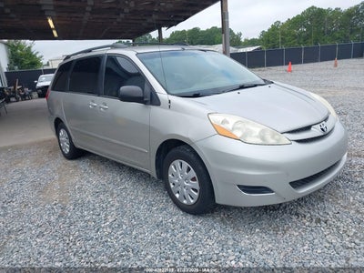 TOYOTA SIENNA 2010