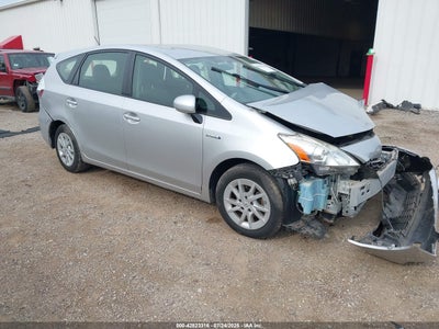 TOYOTA PRIUS V 2012