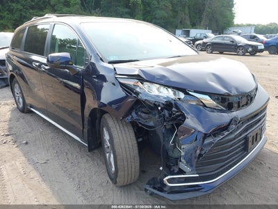 TOYOTA SIENNA 2022