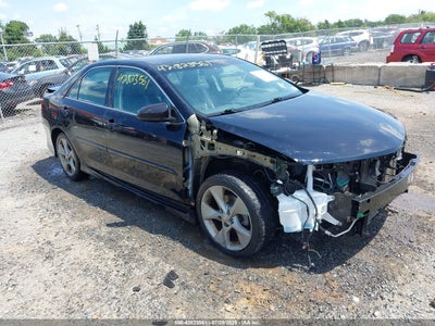 TOYOTA CAMRY 2012