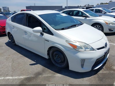 TOYOTA PRIUS 2015