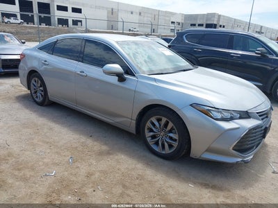 TOYOTA AVALON 2022