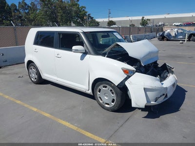 SCION XB 2009