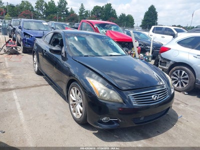 INFINITI G37 2011