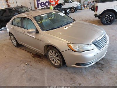 CHRYSLER 200 2013