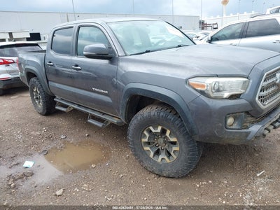 TOYOTA TACOMA 2017