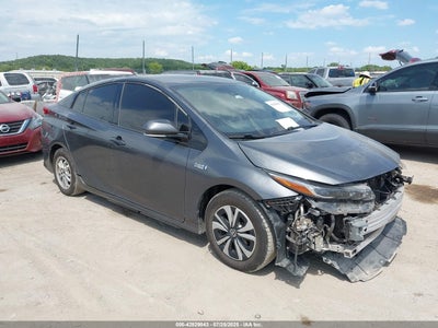 TOYOTA PRIUS PRIME 2017