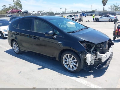 TOYOTA PRIUS V 2014