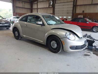 VOLKSWAGEN BEETLE 2013