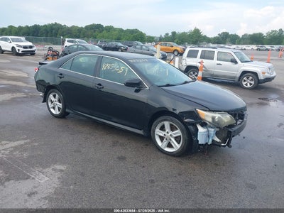 TOYOTA CAMRY 2012